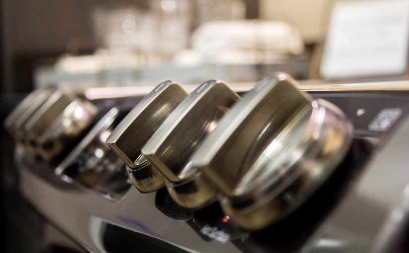 Problemy ze sprzętem AGD – co zrobić, kiedy lodówka nie chłodzi, a pralka ma wyciek?